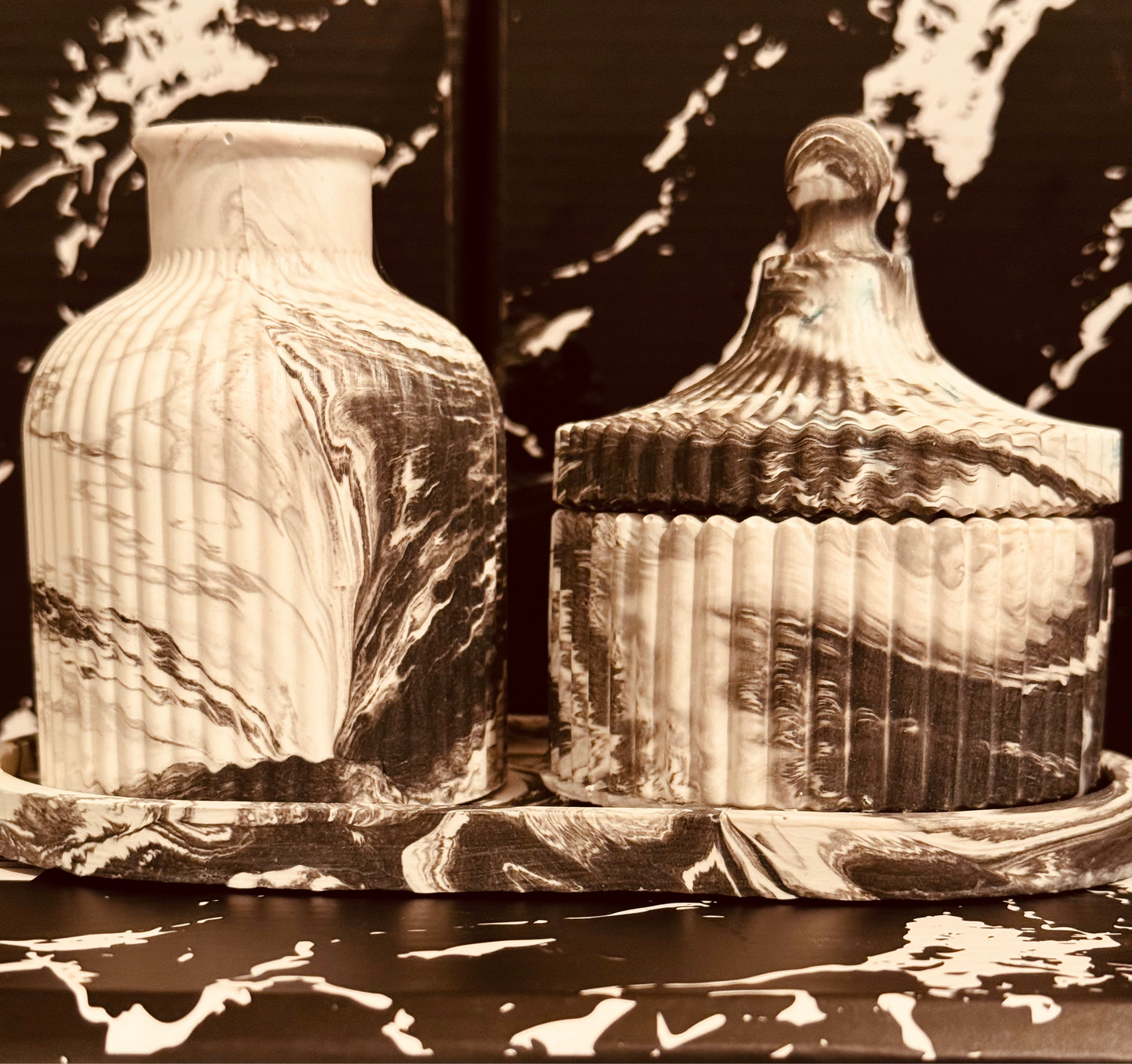 The Black Marble Luxe Handcrafted Edition Black Amber & Lavender Fragrance Scented